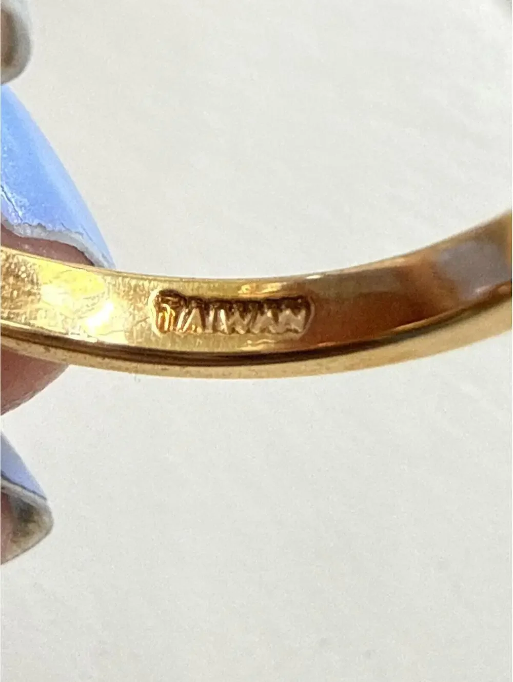 Vintage Style Gold Tone Multi-Stone Cocktail Ring Size 7.25